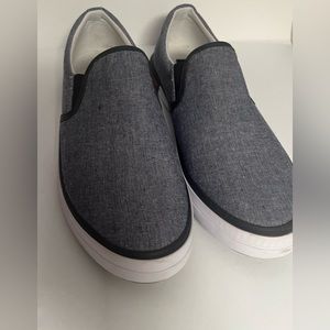 Like new Tommy Hilfiger slip on